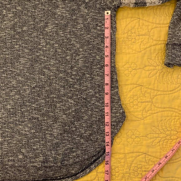 Cute ladies top from Rewind - Picture 4 of 12